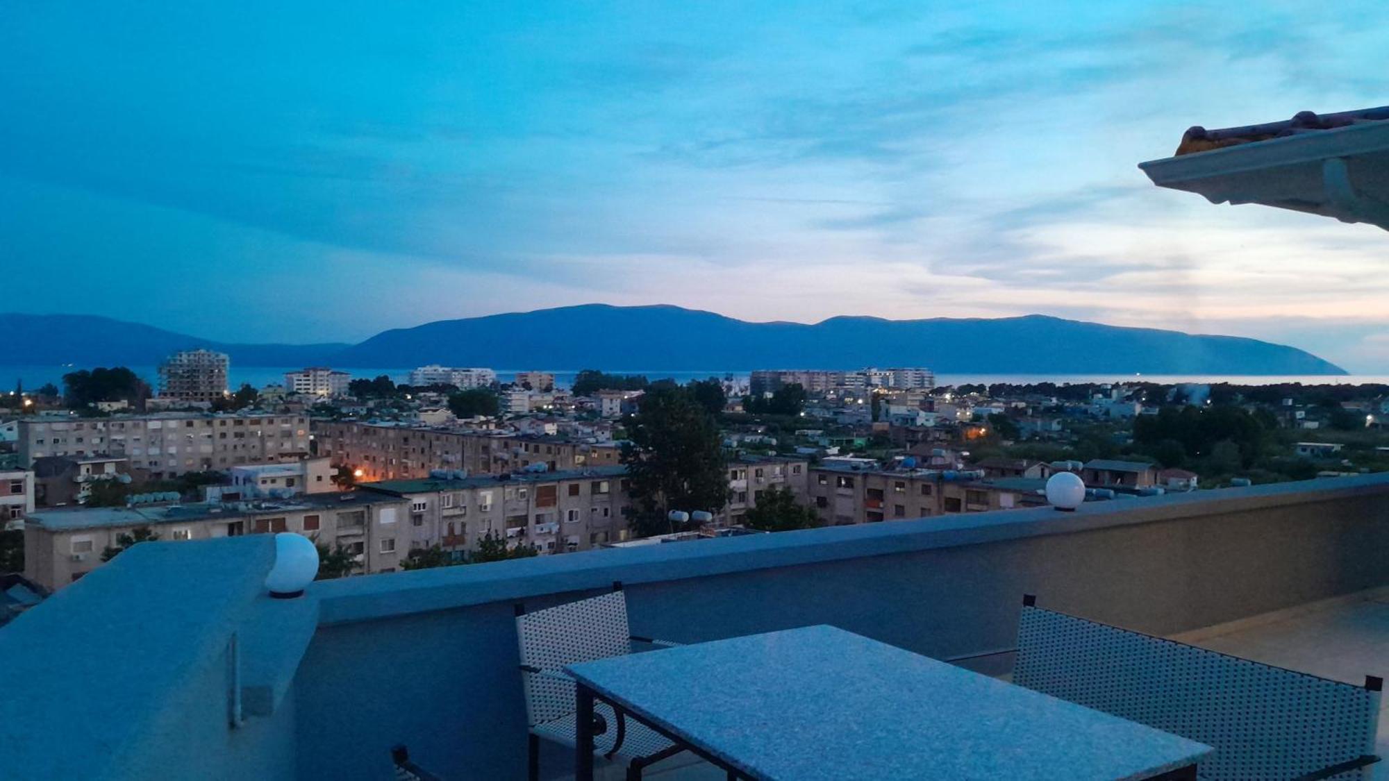 Queen Apartmets Vlorë Habitación foto