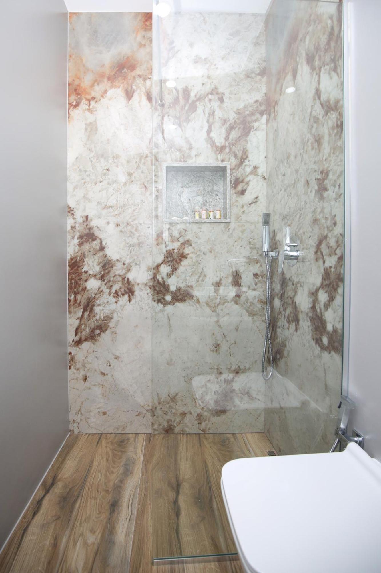Queen Apartmets Vlorë Habitación foto