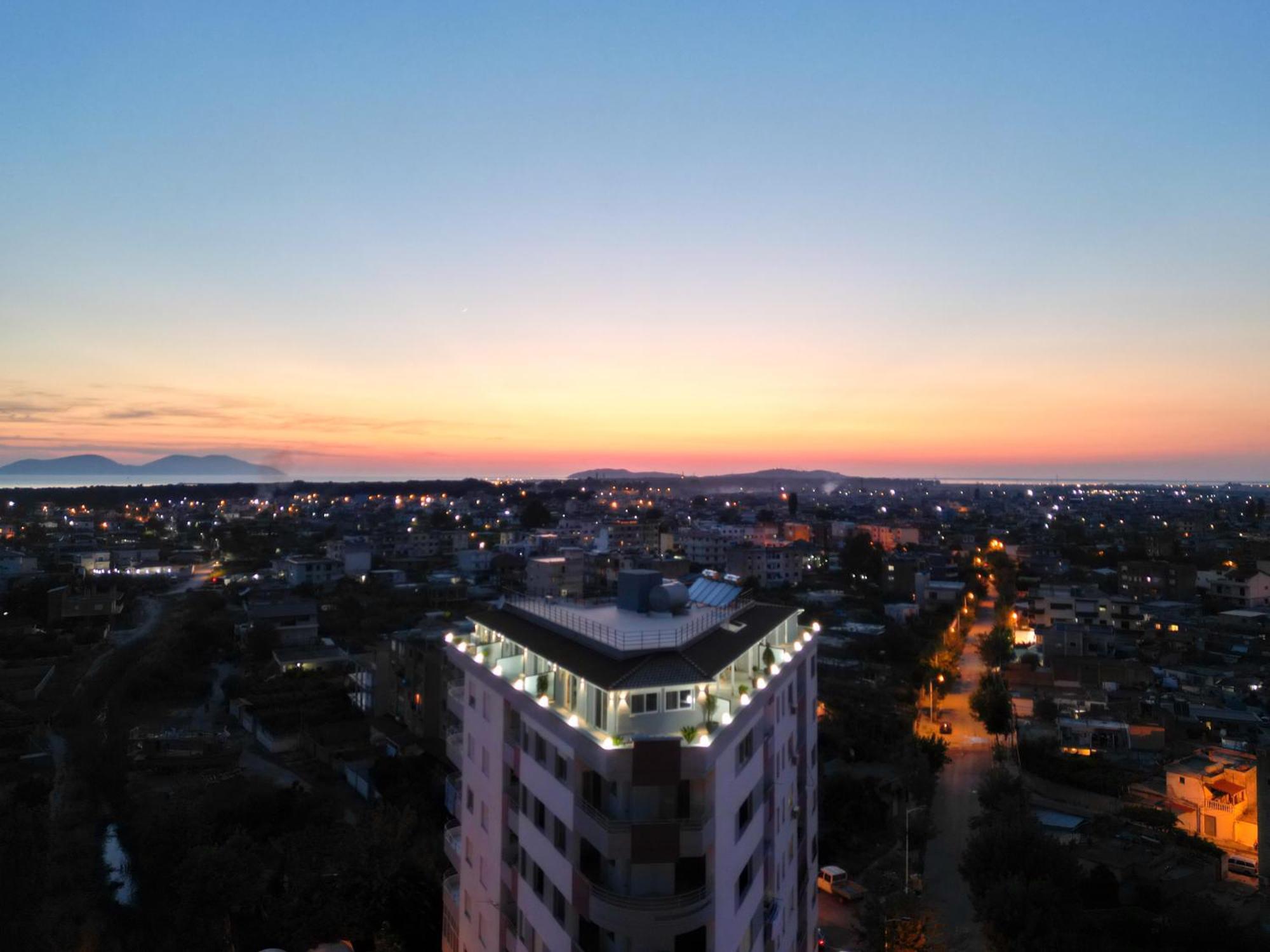 Queen Apartmets Vlorë Habitación foto